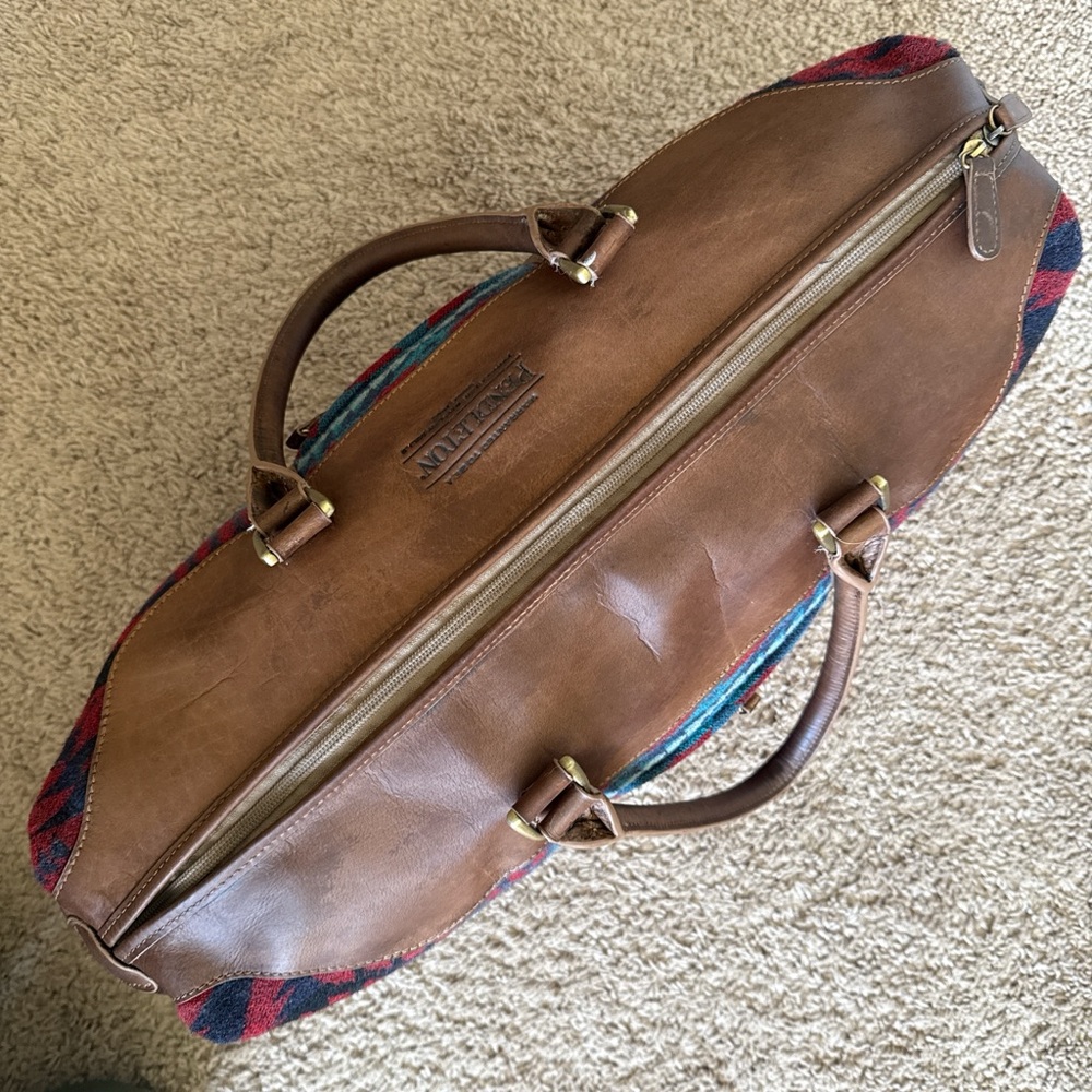 Pendleton Red and Brown Leather Trim Duffel Bag - Picture 4 of 9